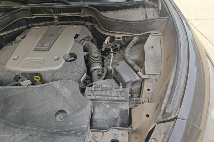 Used Infiniti QX70 2013 3.7L Standard Edition Engine Bay Left