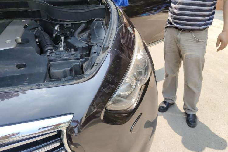 Used Infiniti QX70 2013 3.7L Supreme Edition Engine Bay Left