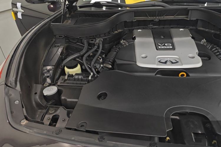 Used Infiniti QX70 2013 3.7L Standard Edition Engine Bay Right