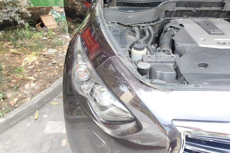 Used Infiniti QX70 2013 3.7L Supreme Edition Engine Bay Right