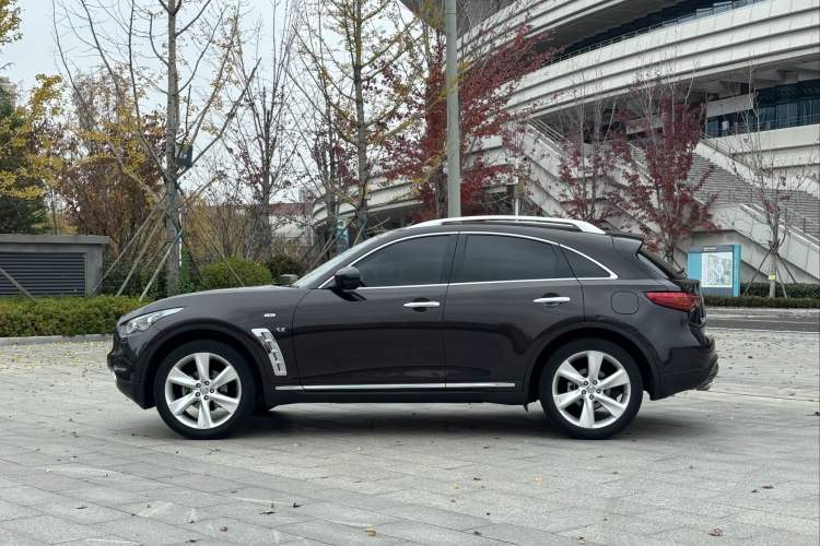 Used Infiniti QX70 2013 3.7L Standard Edition Exterior 2