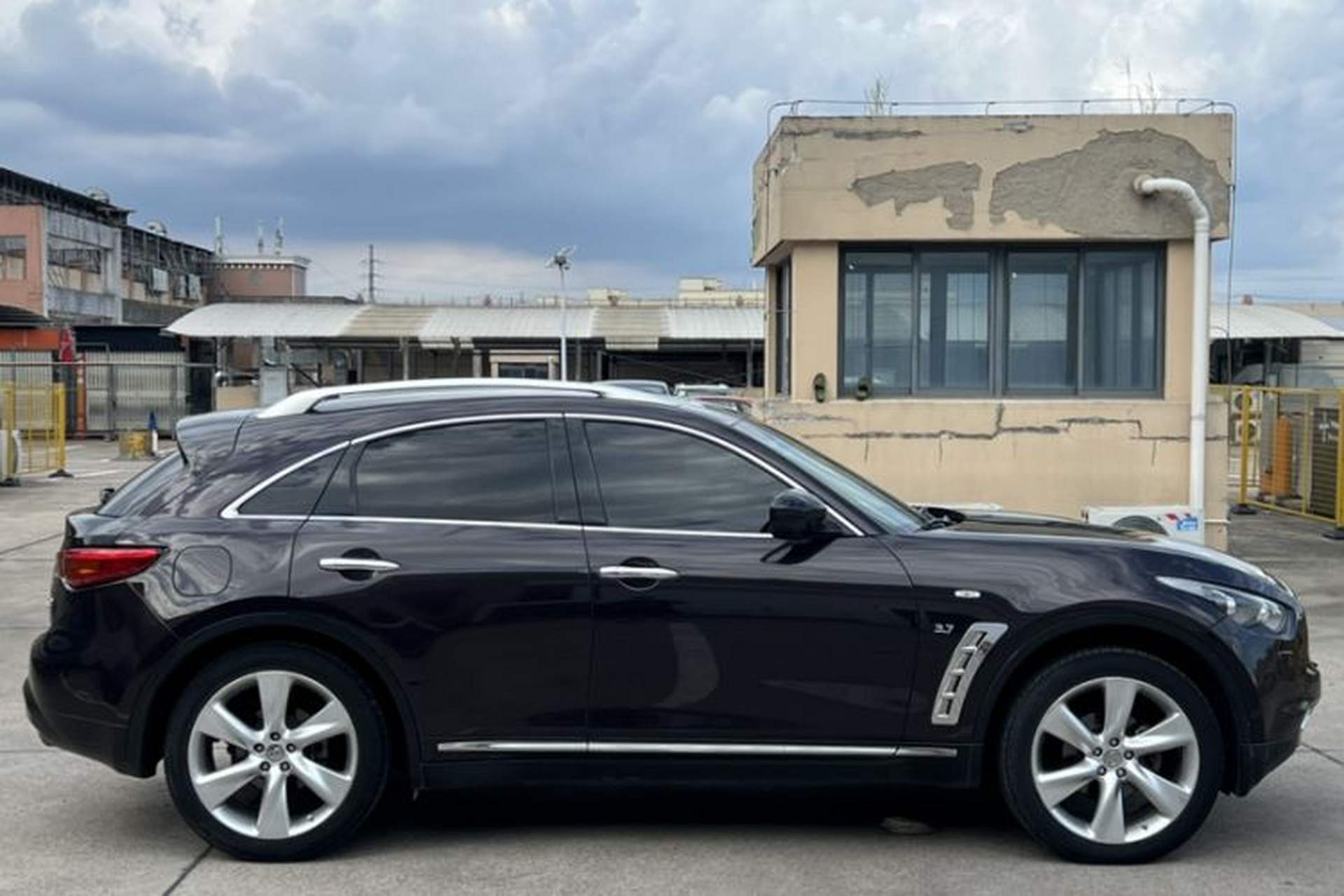 Used Infiniti QX70 2013 3.7L Standard Edition Exterior 6