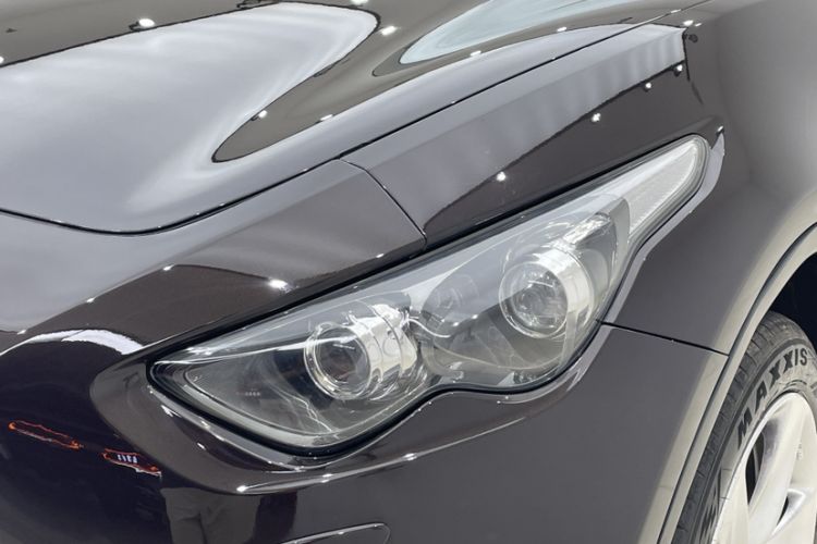Used Infiniti QX70 2013 3.7L Standard Edition Exterior 8