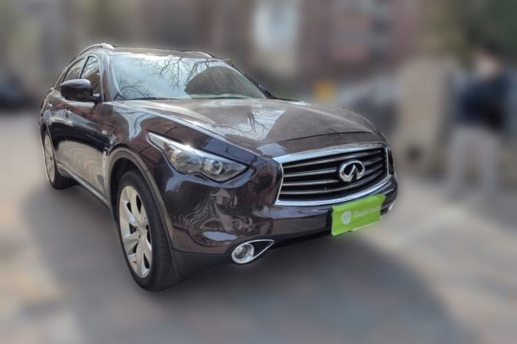Used Infiniti QX70 2013 3.7L Supreme Edition Front Right 45 Deg