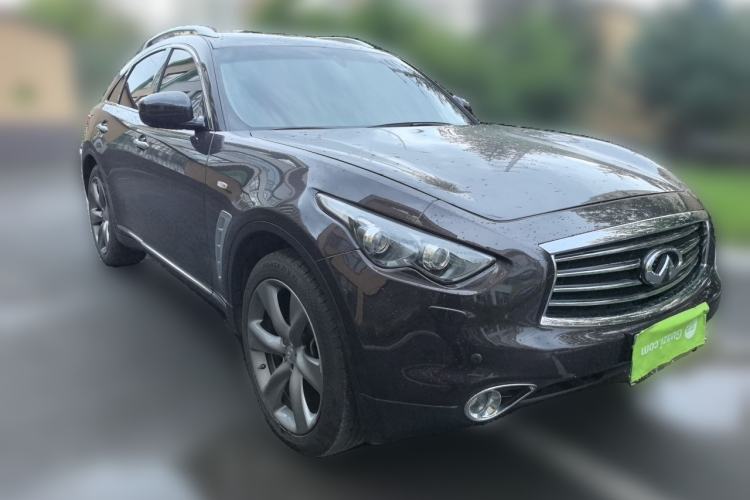 Used Infiniti QX70 2013 3.7L Supreme Edition Front Right 45 Deg
