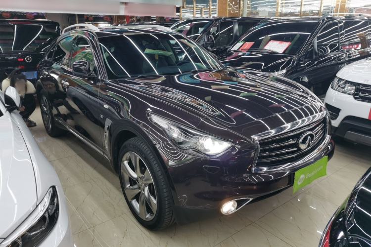 Used Infiniti QX70 2013 3.7L Standard Edition Front Right 45 Deg