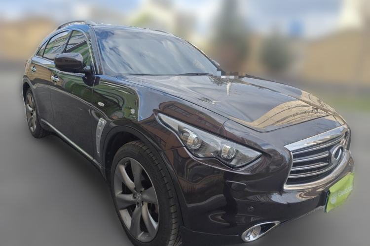 Used Infiniti QX70 2013 3.7L Supreme Edition Front Right 45 Deg