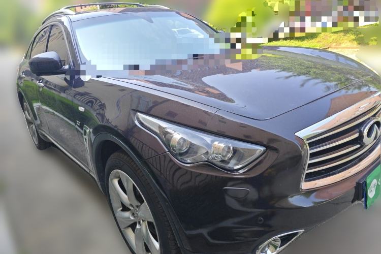 Used Infiniti QX70 2013 3.7L Standard Edition Front Right 45 Deg