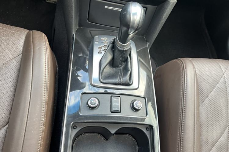 Used Infiniti QX70 2013 3.7L Standard Edition Gear Lever