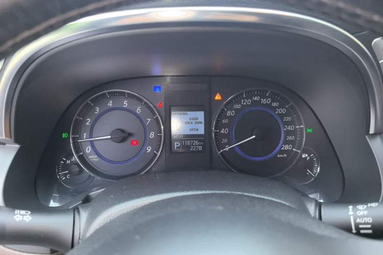 Used Infiniti QX70 2013 3.7L Supreme Edition Instrument Cluster