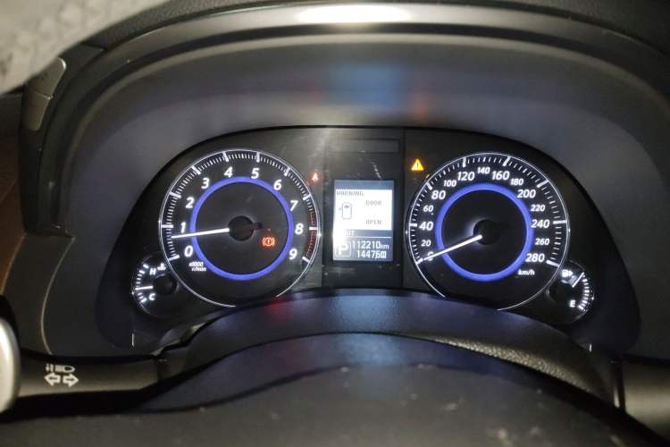 Used Infiniti QX70 2013 3.7L Standard Edition Instrument Cluster