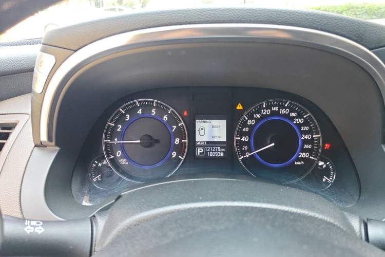Used Infiniti QX70 2013 3.7L Standard Edition Instrument Cluster