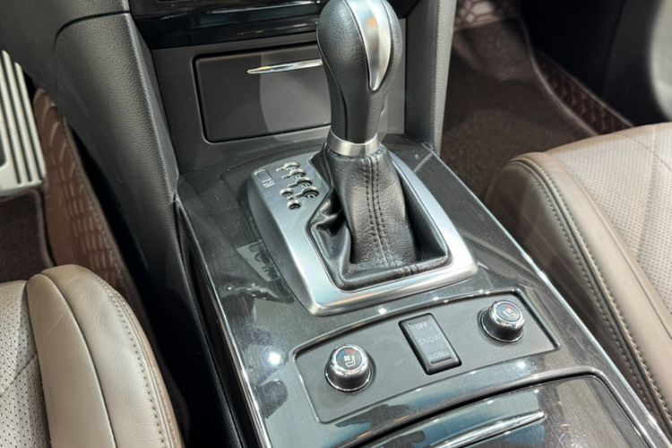 Used Infiniti QX70 2013 3.7L Standard Edition Interior 13