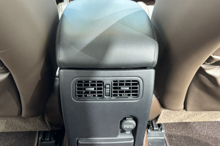 Used Infiniti QX70 2013 3.7L Standard Edition Interior 5