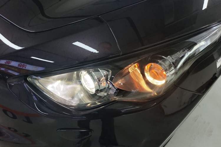 Used Infiniti QX70 2013 3.7L Standard Edition Left Front Headlight