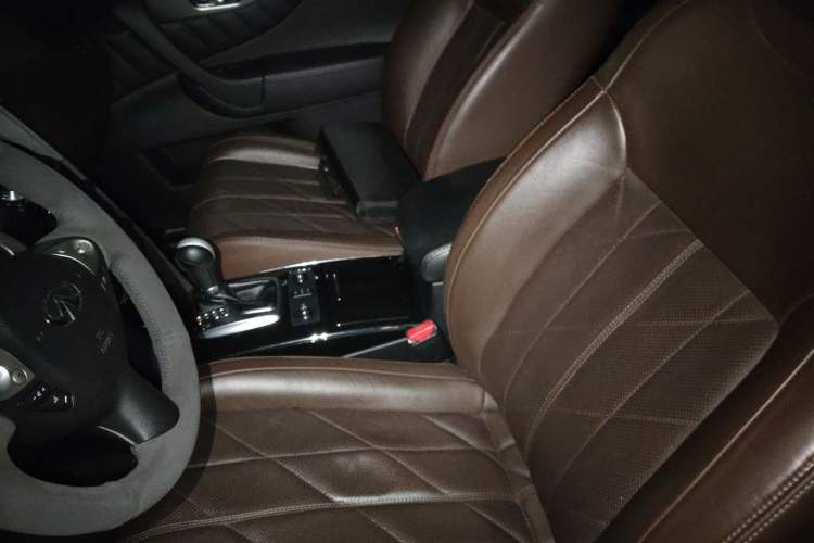Used Infiniti QX70 2013 3.7L Standard Edition Left Front Seat