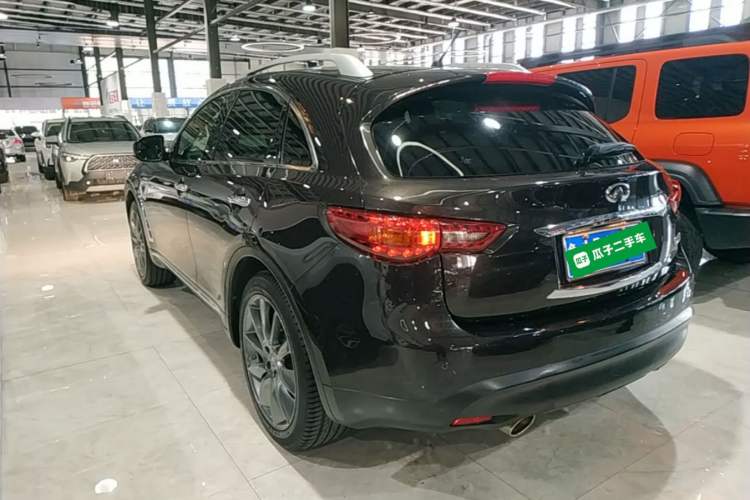 Used Infiniti QX70 2013 3.7L Supreme Edition Rear Left 45 Deg