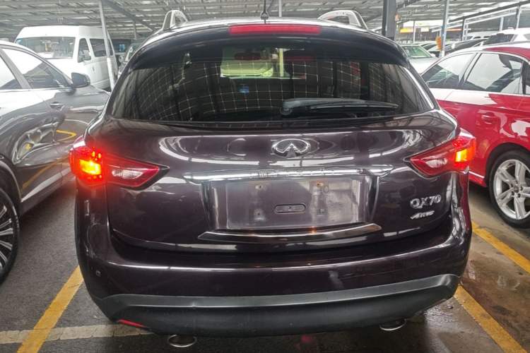 Used Infiniti QX70 2013 3.7L Supreme Edition Rear