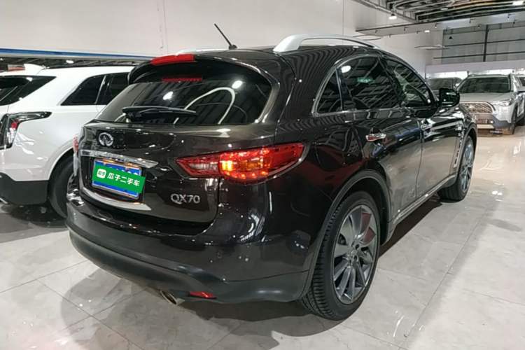Used Infiniti QX70 2013 3.7L Supreme Edition Rear Right 45 Deg