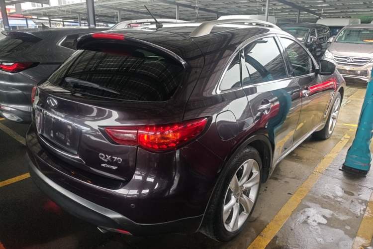 Used Infiniti QX70 2013 3.7L Supreme Edition Rear Right 45 Deg