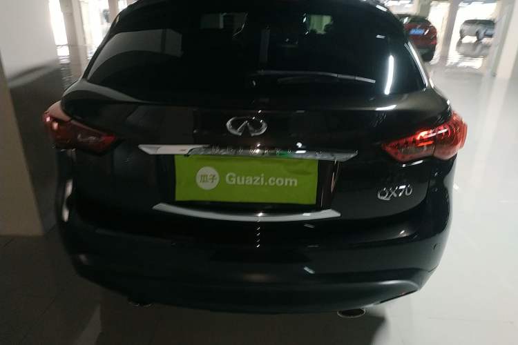 Used Infiniti QX70 2013 3.7L Standard Edition Rear