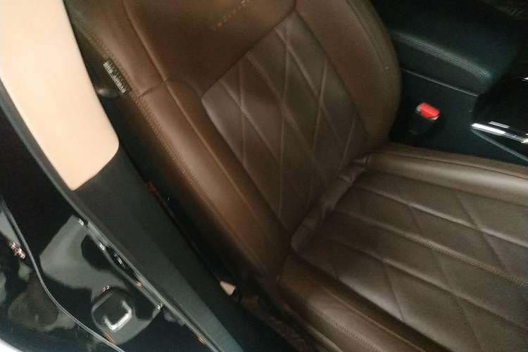 Used Infiniti QX70 2013 3.7L Standard Edition Right Front Seat