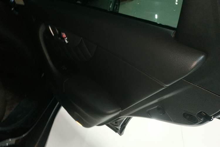 Used Infiniti QX70 2013 3.7L Standard Edition Right Rear Door Interior