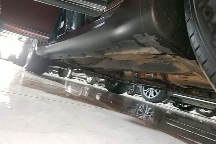Used Infiniti QX70 2013 3.7L Supreme Edition Right Side Sill