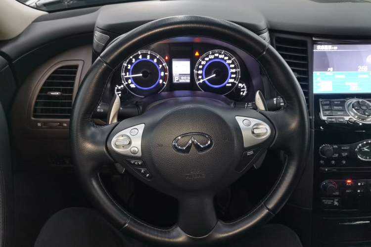 Used Infiniti QX70 2013 3.7L Standard Edition Steering Wheel