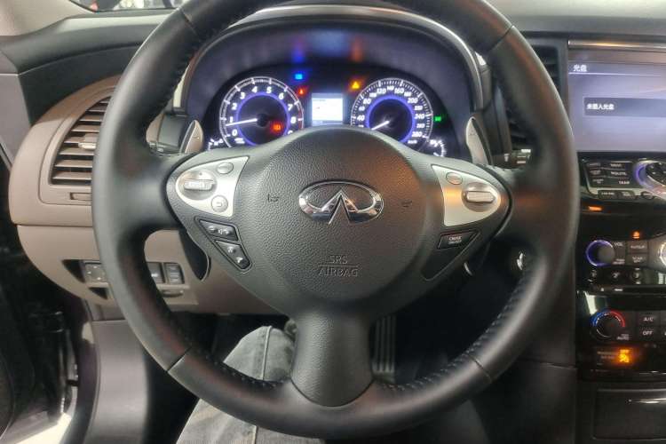 Used Infiniti QX70 2013 3.7L Standard Edition Steering Wheel