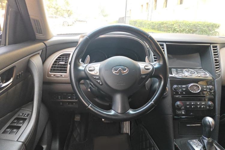 Used Infiniti QX70 2013 3.7L Standard Edition Steering Wheel