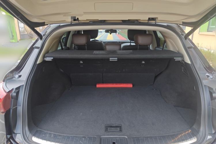 Used Infiniti QX70 2013 3.7L Supreme Edition Trunk