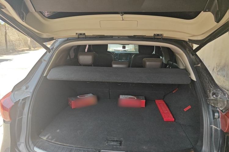 Used Infiniti QX70 2013 3.7L Standard Edition Trunk