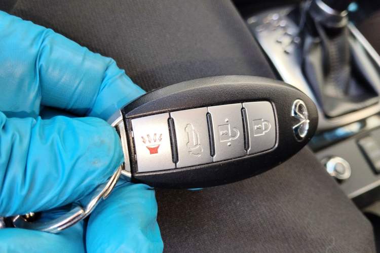 Used Infiniti QX70 2013 3.7L Standard Edition Vehicle Key