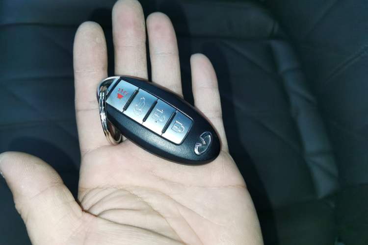 Used Infiniti QX70 2013 3.7L Standard Edition Vehicle Key