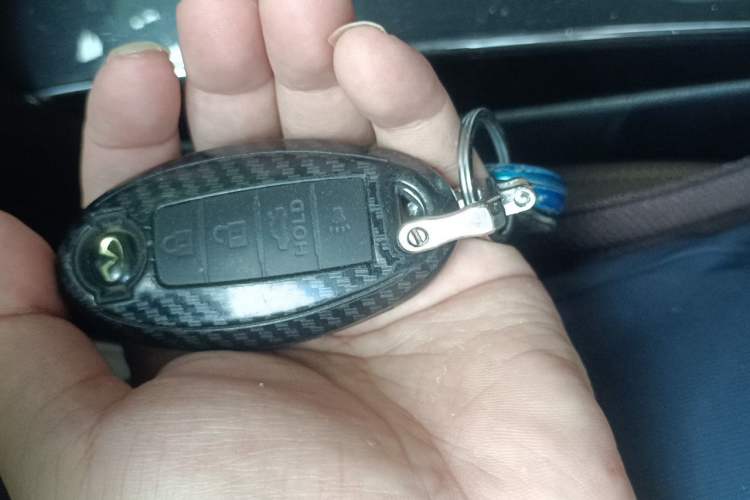 Used Infiniti QX70 2013 3.7L Standard Edition Vehicle Key