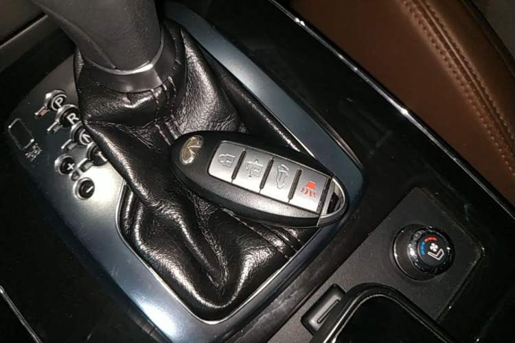 Used Infiniti QX70 2013 3.7L Supreme Edition Vehicle Key