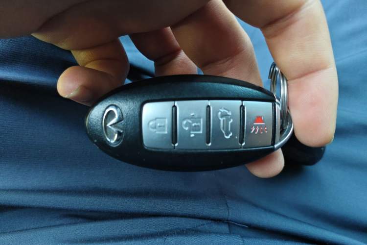 Used Infiniti QX70 2013 3.7L Standard Edition Vehicle Key
