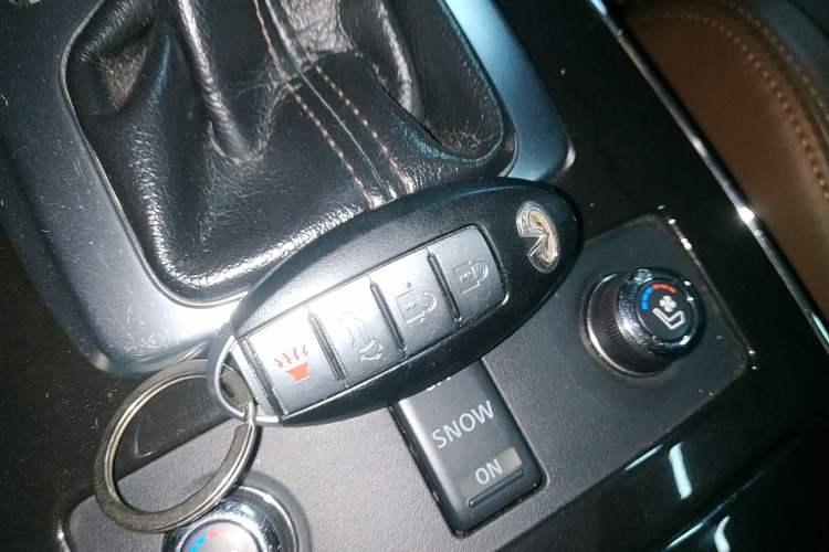 Used Infiniti QX70 2013 3.7L Standard Edition Vehicle Key