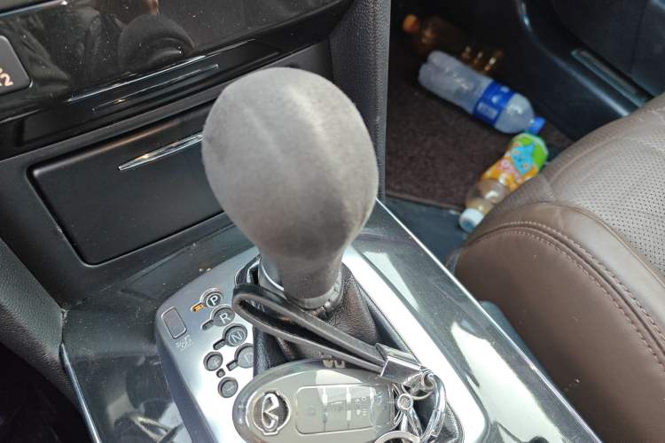 Used Infiniti QX70 2013 3.7L Standard Edition Gear Lever