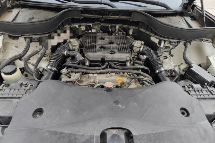 Used Infiniti QX70 2013 3.7L Standard Edition Engine Bay