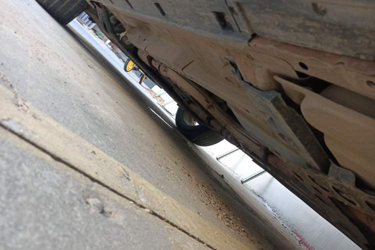 Used Infiniti QX70 2013 3.7L Standard Edition Chassis Rear Left
