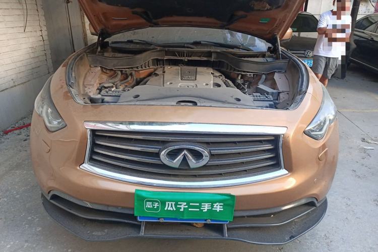 Used Infiniti QX70 2013 3.7L Standard Edition Engine Bay
