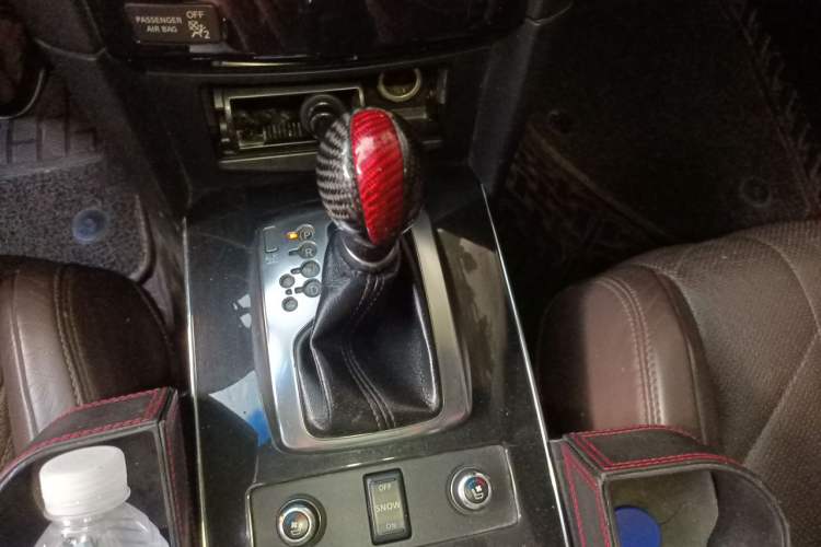 Used Infiniti QX70 2013 3.7L Standard Edition Gear Lever