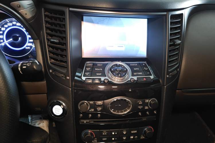 Used Infiniti QX70 2013 3.7L Supreme Edition Audio And AC Panel