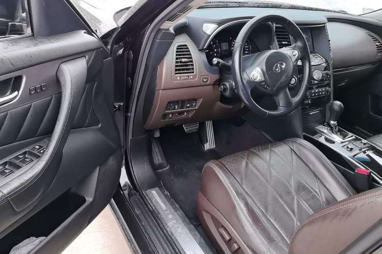 Used Infiniti QX70 2013 3.7L Standard Edition Driver Seat