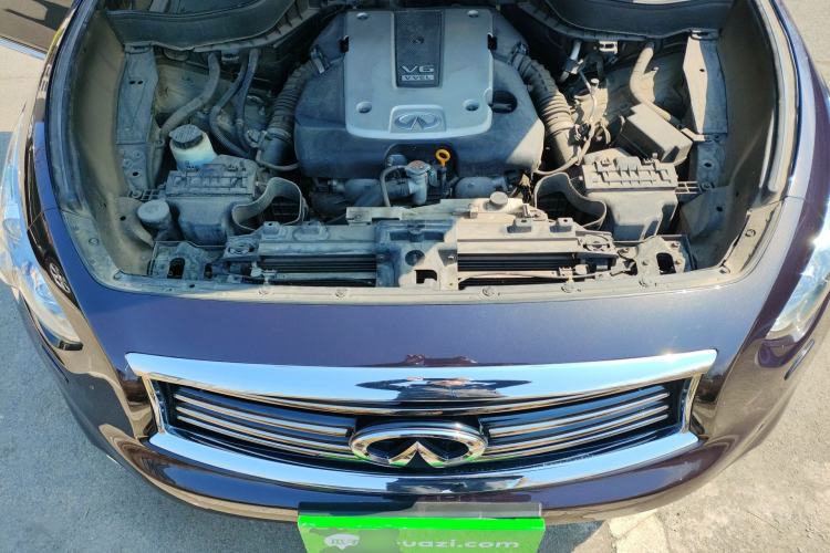 Used Infiniti QX70 2013 3.7L Standard Edition Engine Bay