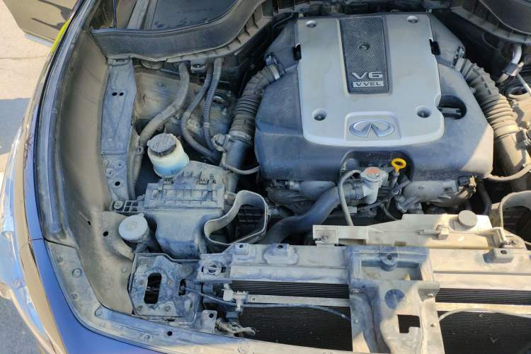Used Infiniti QX70 2013 3.7L Standard Edition Engine Bay Right