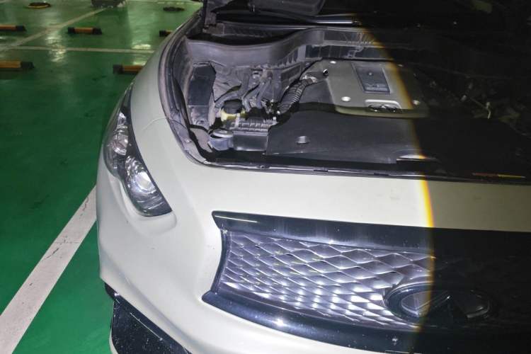 Used Infiniti QX70 2013 3.7L Standard Edition Engine Bay Right