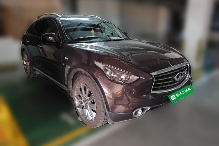 Used Infiniti QX70 2013 3.7L Supreme Edition Front Right 45 Deg
